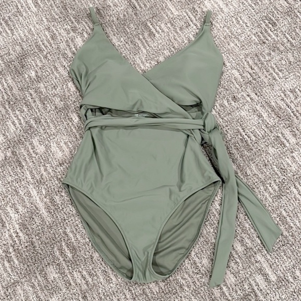 NWT Aerie Wrap One Piece Swimsuit